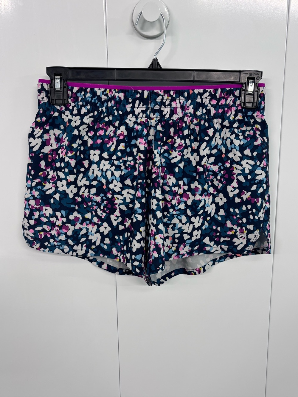 GapFit Women's Athletic Shorts Size Small Navy Blue Floral Print Running Gym
